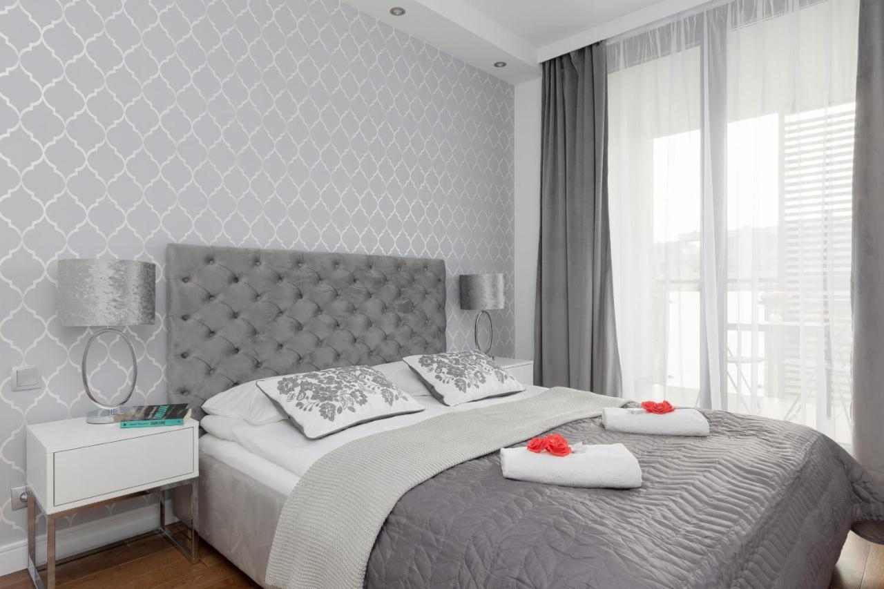 Warsaw Silver Residence By Renters Prestige Exterior photo