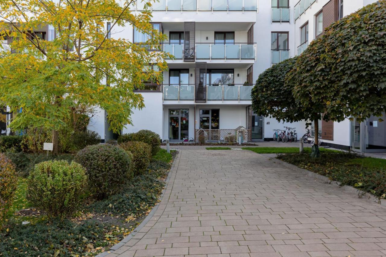 Warsaw Silver Residence By Renters Prestige Exterior photo